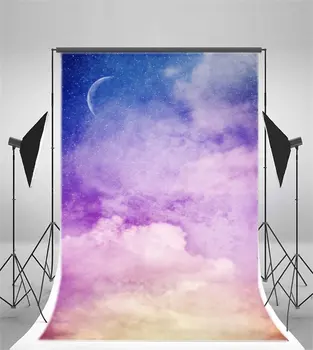 Фон за снимки, облачен фон с луната пастельного цвят