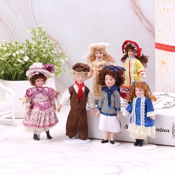 Кукла в кукла къща 1:12, викторианската кукла, синя рокля, тъмно синьо форма за момичета, стоп-моушън играчка